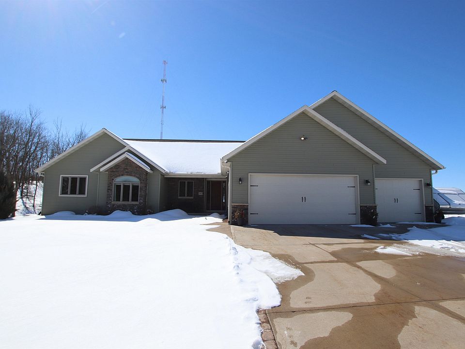 242 Moraine Dr, Ripon, WI 54971 Zillow