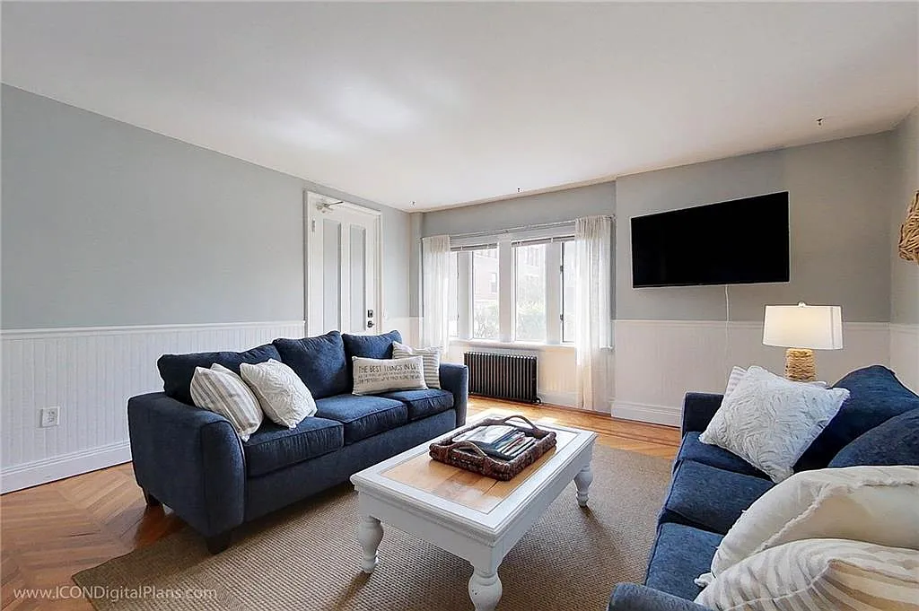 2 bed, 1.0 bath, 917 sqft, $2,500 — Photo 1