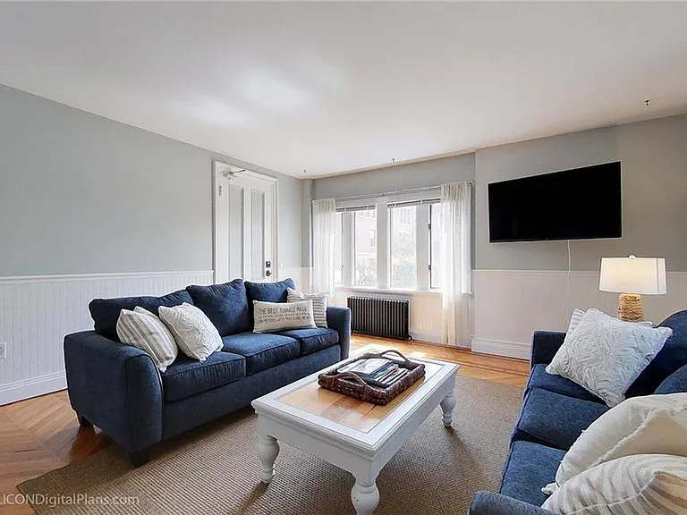 28 Narragansett Ave #1 — Photo 1