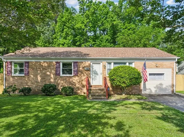 10 Hull Dr, Hampton, VA 23661