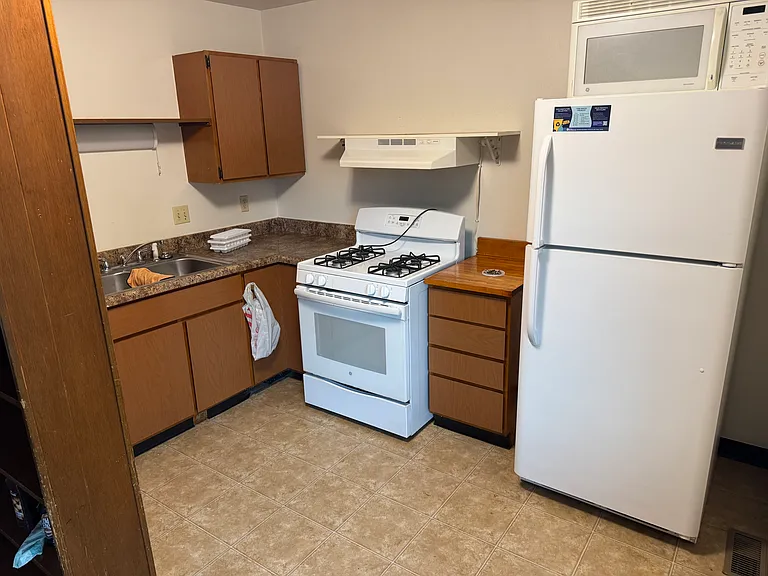 4420 E Kinser Dr — Photo 3
