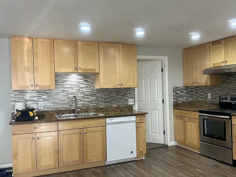 16607 Benson Rd S — Photo 7