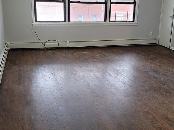 3rd image of 8741 126th St