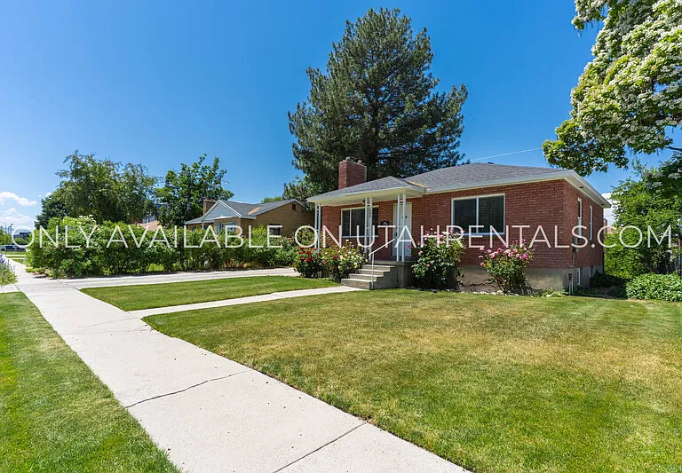 1345 N 300 W — Photo 1