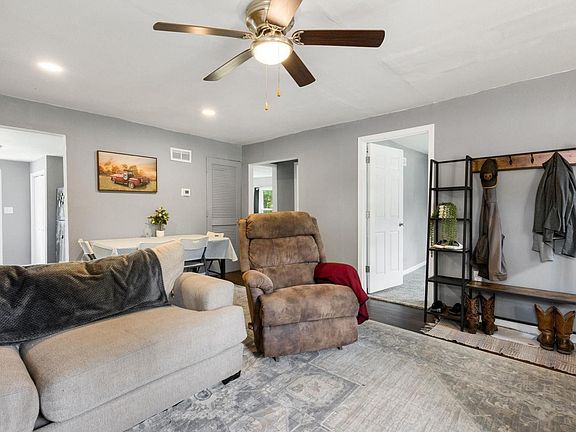 4th image of 51930 Country Ln