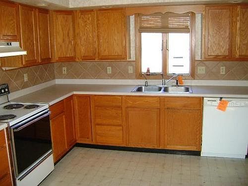 4th image of 452 Beach Ave SE