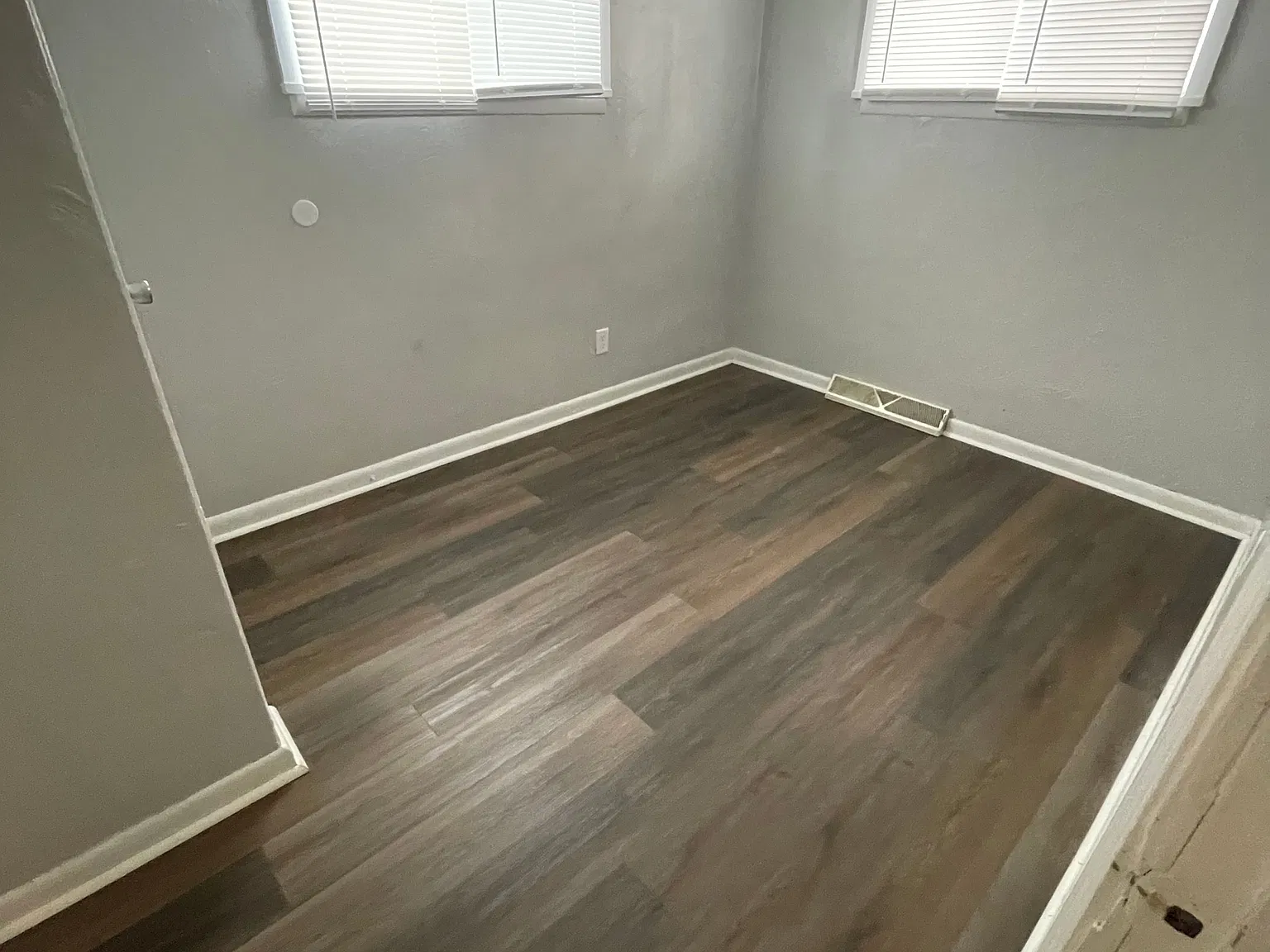 2 bed, $895 — Photo 4