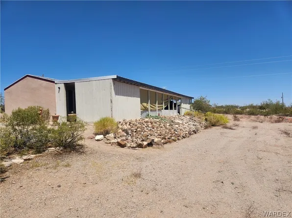 695 E Pigeon Ln, Meadview, AZ 86444