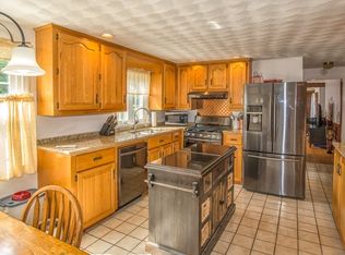 2 Addison Rd, Wilbraham, MA 01095