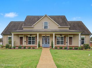4649 Pleasant Breeze Dr, Olive Branch, MS 38654