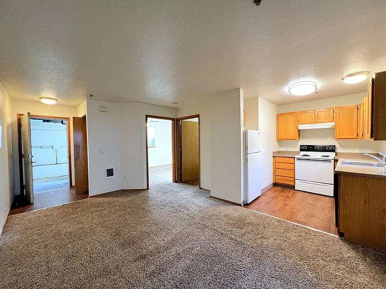 Pleasant Ridge Apartments — Photo 40