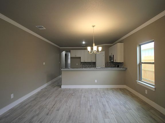 4th image of 1020 Mellow Breeze