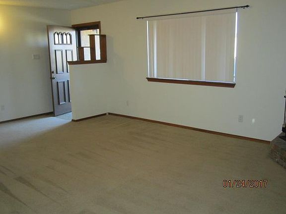 2nd image of 1030 Ivy Dr