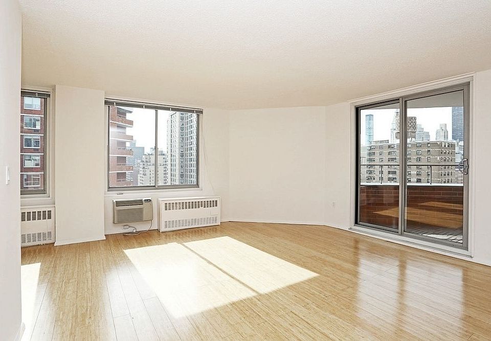 2nd image of 500 2nd Ave APT 2C