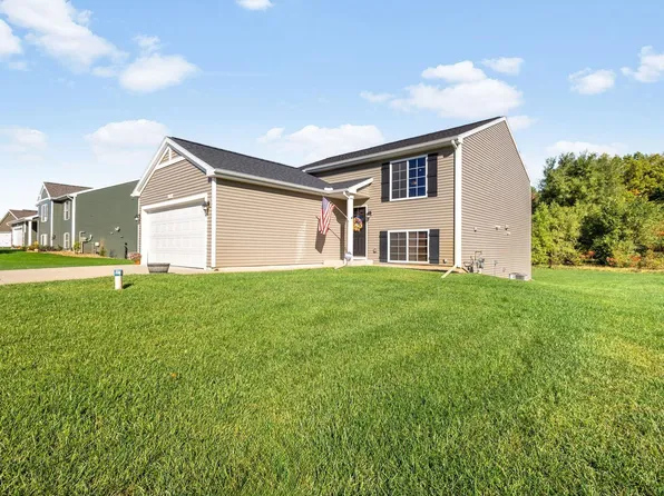 26541 Gaited Horse Trl, South Bend, IN 46619