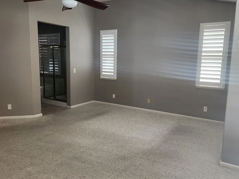 4742 Village Green Pkwy — Photo 16