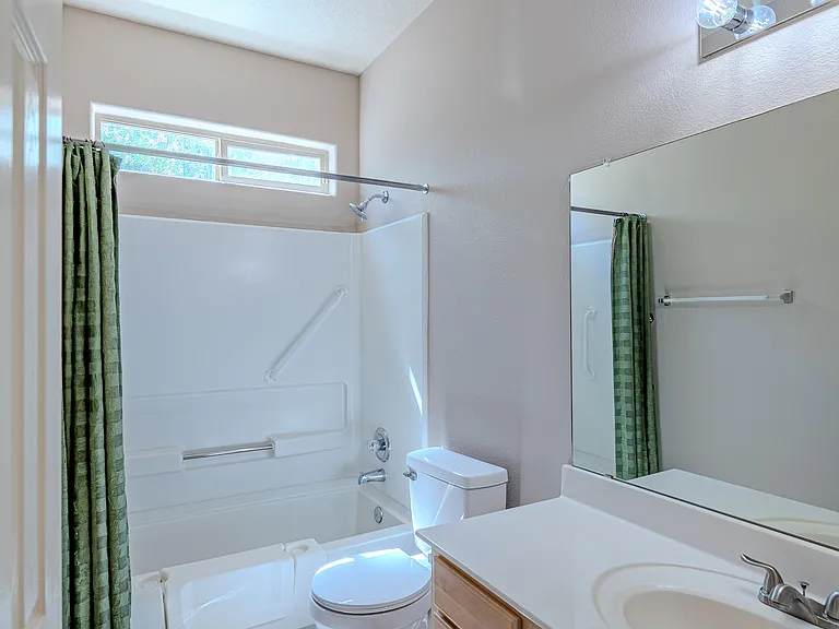 1124 Calle Corvo NE — Photo 40