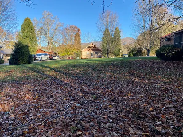 19 Lazy Bear Trl, Andrews, NC 28901