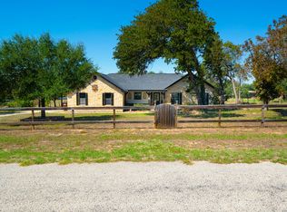 312 Rose Garden, La Vernia, TX 78121