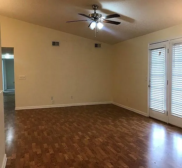 743 Coventry Ln #B7 — Photo 19