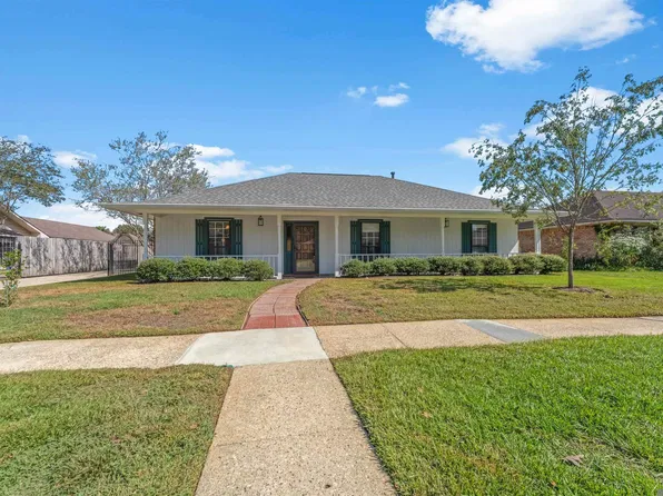 2137 Sprucewood Dr, Baton Rouge, LA 70816