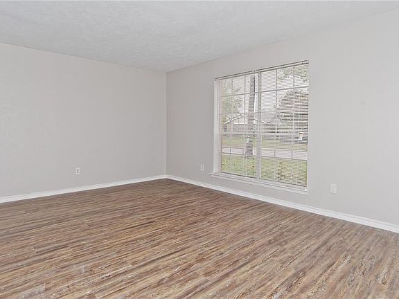 2nd image of 501 Curts Dr