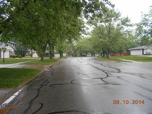 2nd image of 9S175 Nantucket Dr