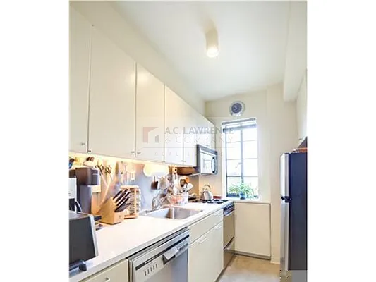 Sold by Aclawrence | media 13