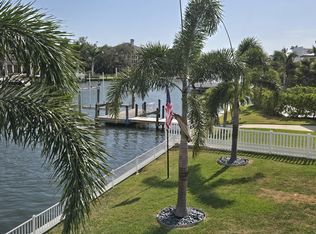 1014 Sylvan Dr, Sarasota, FL 34234