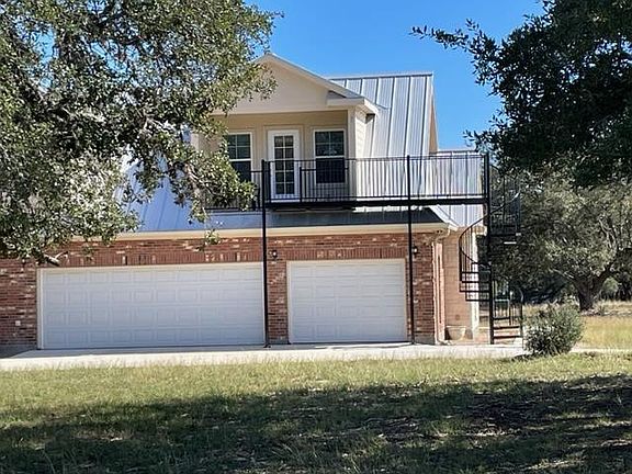 3rd image of 739 Summit Springs Dr
