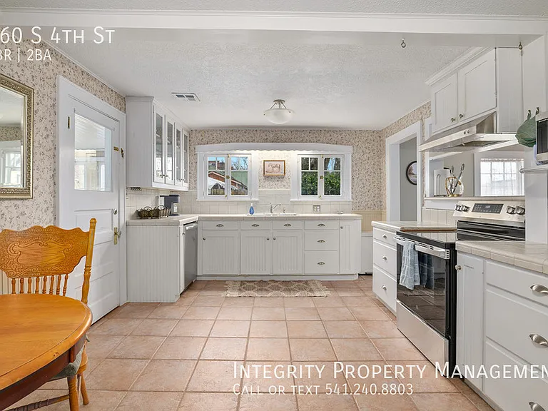 160 S 4th St — Photo 6