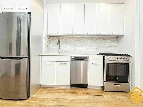 2nd image of 1154 Gates Ave #1CC