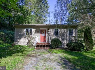 892 Drager Rd, Columbia, PA 17512