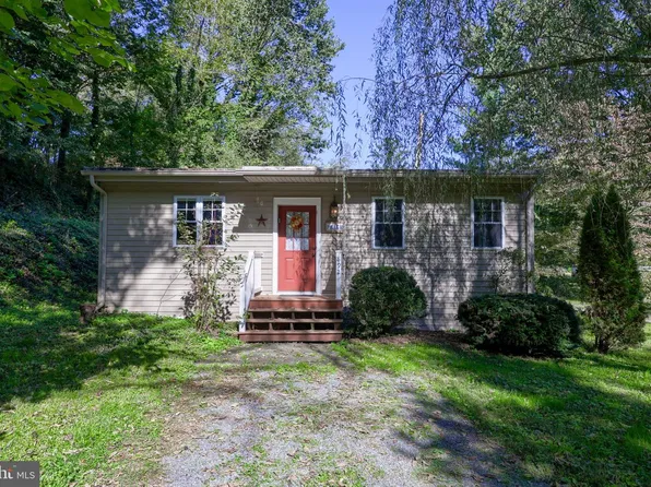 892 Drager Rd, Columbia, PA 17512
