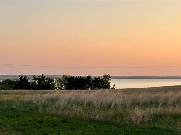 24 Tufts BAY W, Elbow, SK S0H 1J0