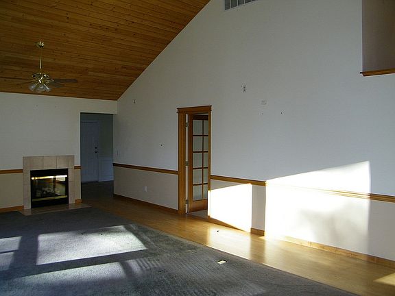 5th image of 20422 30th St S