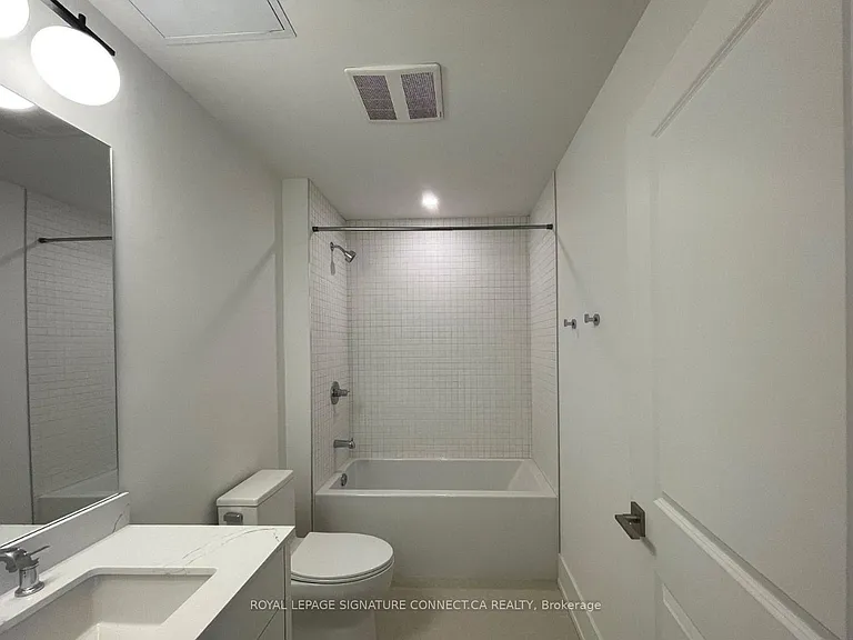 206 King St W #1303 — Photo 4