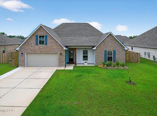 11425 Memphis Cir, Ocean Springs, MS 39564