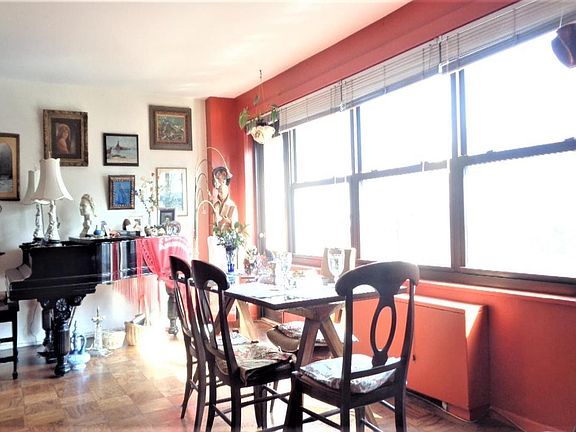 4th image of 140 W End Ave #17P