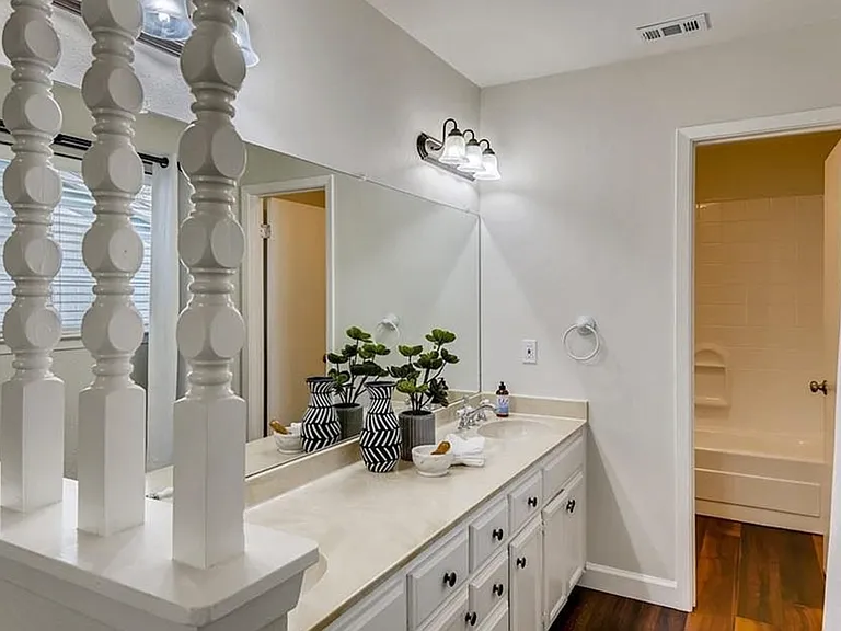 505 Hillside Dr — Photo 16