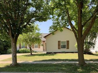 780 Peppermill Cir, Lapeer, MI 48446