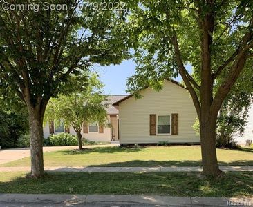 780 Peppermill Cir, Lapeer, MI, 48446