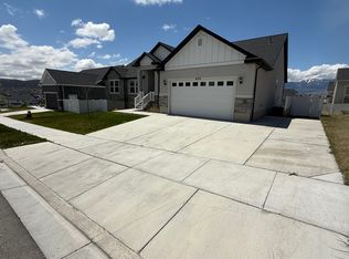 453 N Stone Ridge Dr, Saratoga Springs, UT 84045