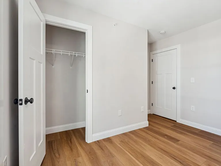 Bayberry Commons- 3 Bedroom 2.5 Bath Townhomes with 2 Car Garage — Photo 62