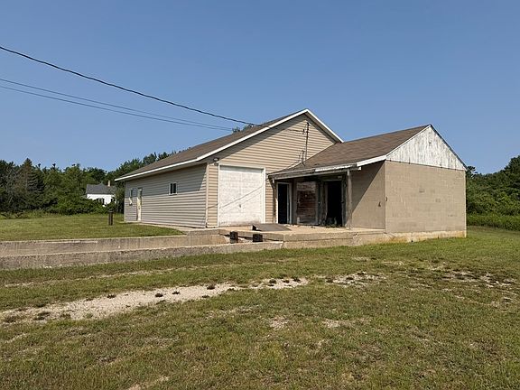 4th image of 1488 State Highway 42