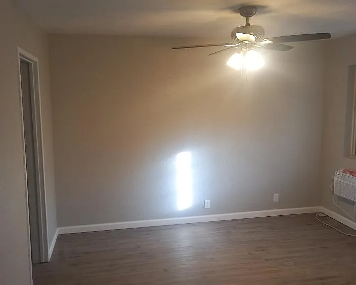 1342 Oak St #2 — Photo 8
