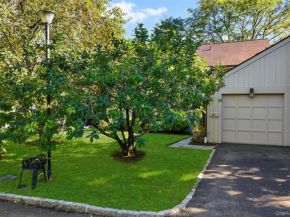 3rd image of 25 Pine Ridge Road