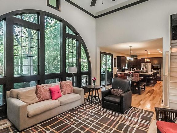 4th image of 8412 Sandford Pl