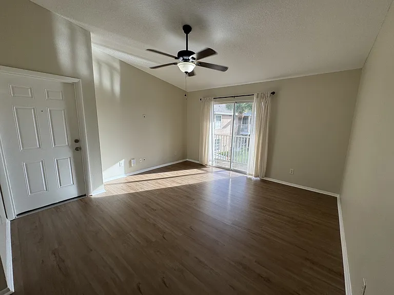 1860 Long Iron Dr #1028-1 — Photo 2
