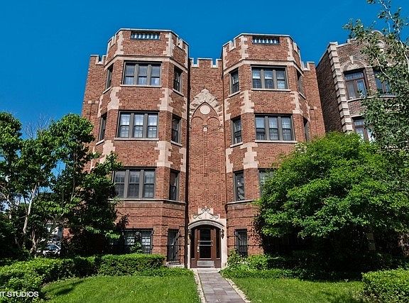 2nd image of 506 S Austin Blvd APT 2